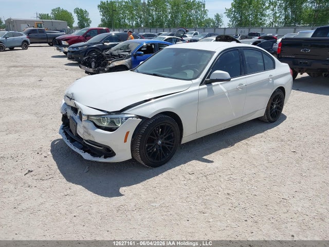 BMW 330i Xdrive 2018 WBA8D9C59JA608465 Image 2