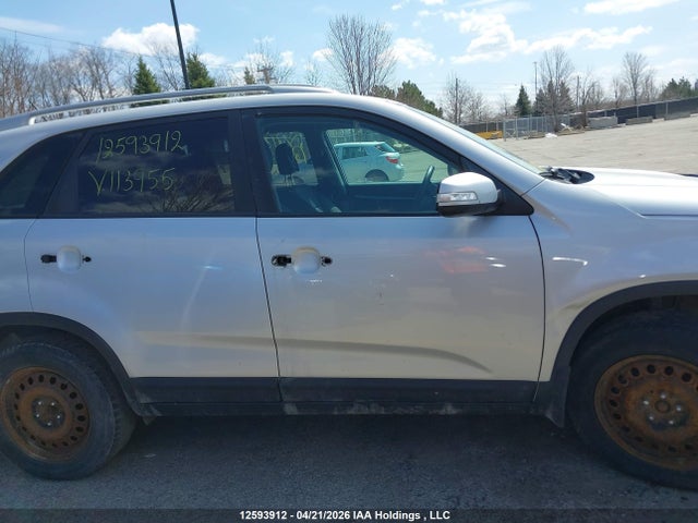 Продажа на аукционе авто 2011 Kia Sorento Lx, vin: 5XYKT3A12BG113955, номер лота: 12593912
