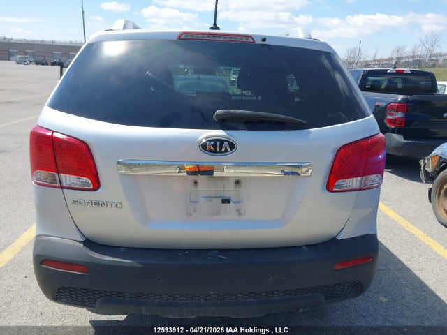 Продажа на аукционе авто 2011 Kia Sorento Lx, vin: 5XYKT3A12BG113955, номер лота: 12593912