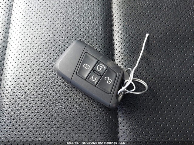 Продаж на аукціоні авто 2022 Volkswagen Tiguan Highline R-line, vin: 3VV4B7AXXNM057473, номер лоту: 12627197