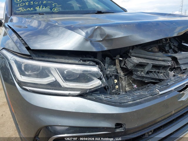 Продаж на аукціоні авто 2022 Volkswagen Tiguan Highline R-line, vin: 3VV4B7AXXNM057473, номер лоту: 12627197