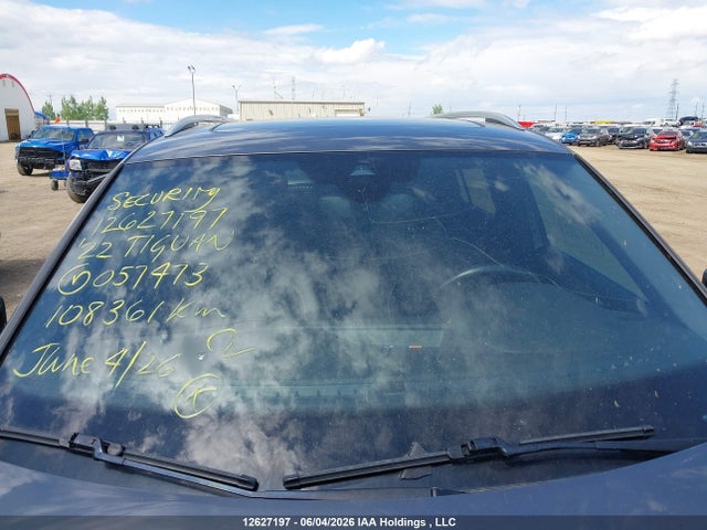 Продаж на аукціоні авто 2022 Volkswagen Tiguan Highline R-line, vin: 3VV4B7AXXNM057473, номер лоту: 12627197