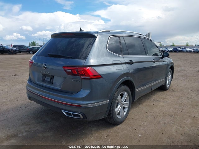Продаж на аукціоні авто 2022 Volkswagen Tiguan Highline R-line, vin: 3VV4B7AXXNM057473, номер лоту: 12627197
