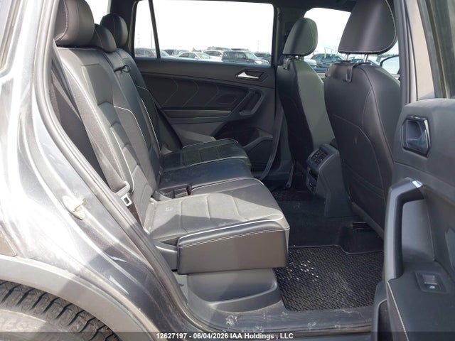 Продаж на аукціоні авто 2022 Volkswagen Tiguan Highline R-line, vin: 3VV4B7AXXNM057473, номер лоту: 12627197