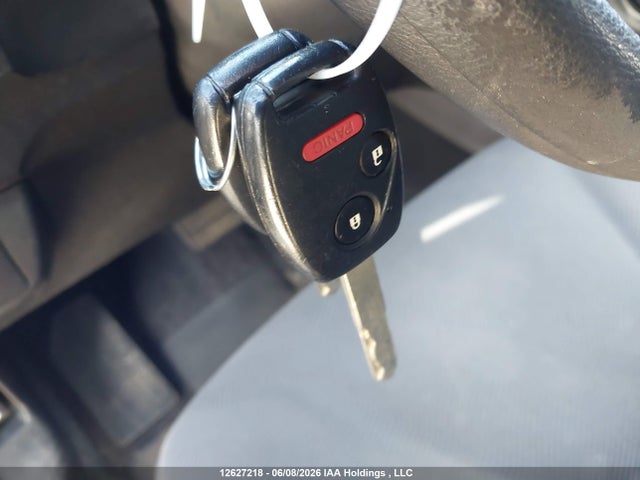 12627218 :رقم المزاد ، JHMGE8H52AC800036 vin ، 2010 Honda Fit Lx مزاد بيع