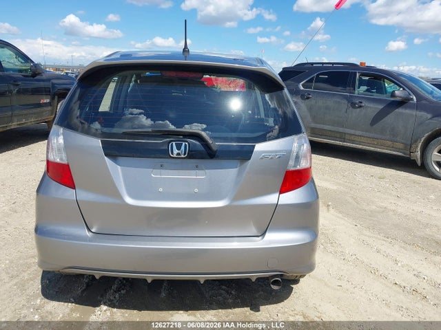 12627218 :رقم المزاد ، JHMGE8H52AC800036 vin ، 2010 Honda Fit Lx مزاد بيع