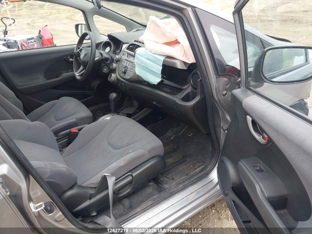 12627218 :رقم المزاد ، JHMGE8H52AC800036 vin ، 2010 Honda Fit Lx مزاد بيع