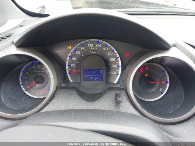 12627218 :رقم المزاد ، JHMGE8H52AC800036 vin ، 2010 Honda Fit Lx مزاد بيع