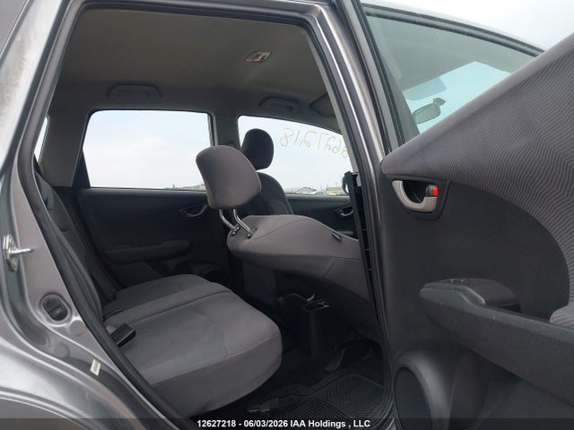 12627218 :رقم المزاد ، JHMGE8H52AC800036 vin ، 2010 Honda Fit Lx مزاد بيع