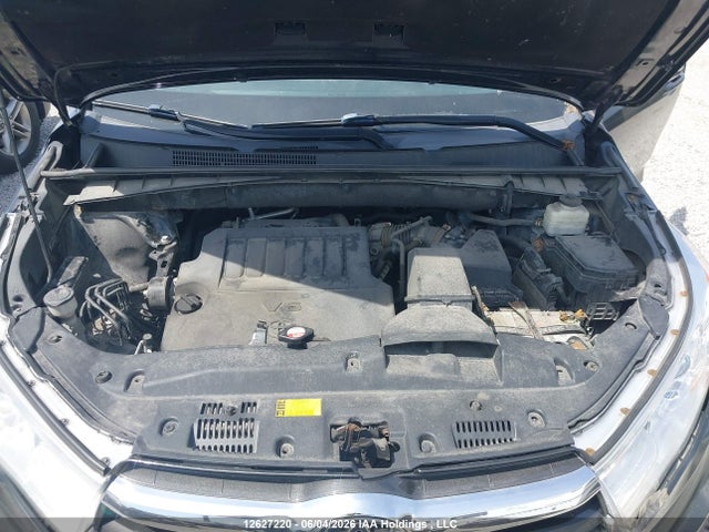 Продажа на аукционе авто 2016 Toyota Highlander Xle, vin: 5TDJKRFHXGS230295, номер лота: 12627220