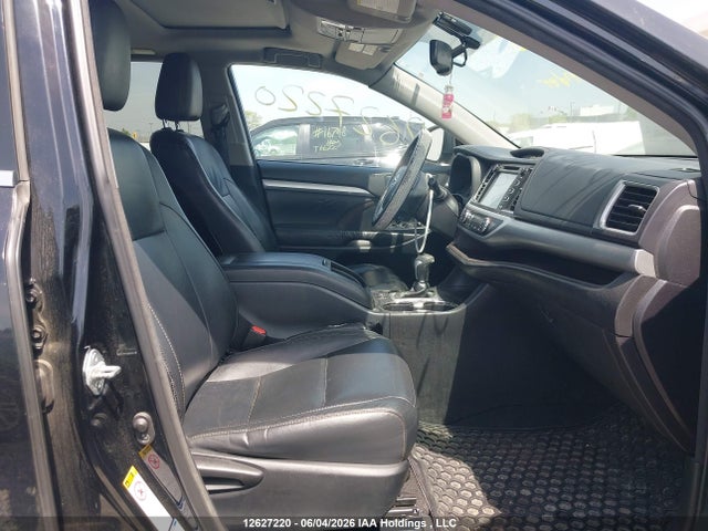 Продажа на аукционе авто 2016 Toyota Highlander Xle, vin: 5TDJKRFHXGS230295, номер лота: 12627220