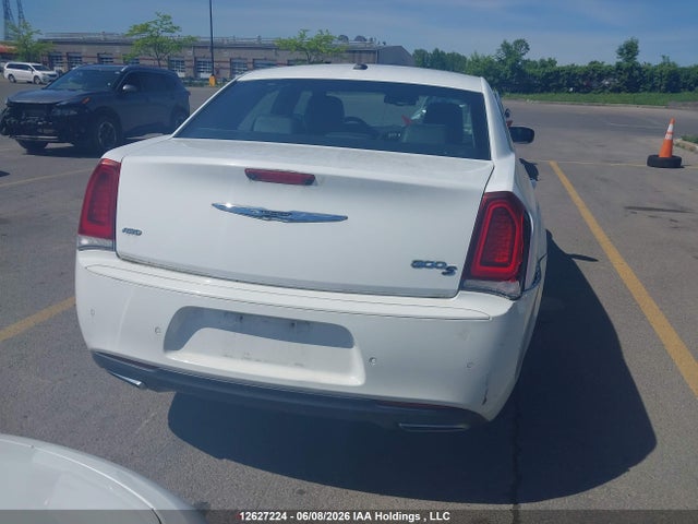 Chrysler 300 2015 2C3CCAGG8FH782067 Image 17