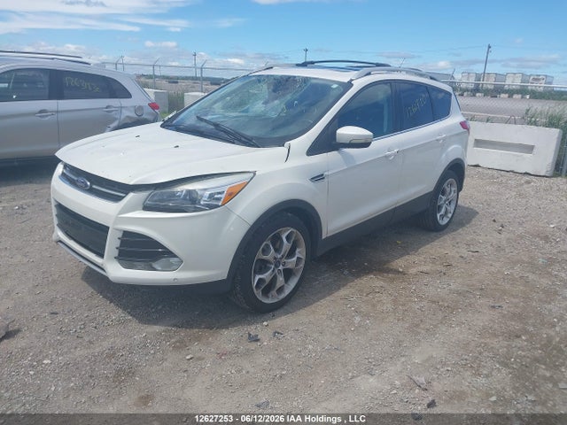 Ford Escape Titanium 2016 1FMCU9J90GUB49204 Image 2