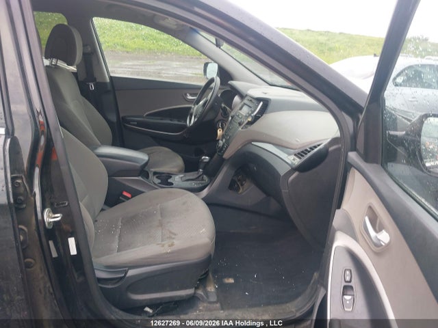 12627269 :رقم المزاد ، 5XYZT3LB9GG307975 vin ، 2016 Hyundai Santa Fe Sport 2.4 Base مزاد بيع