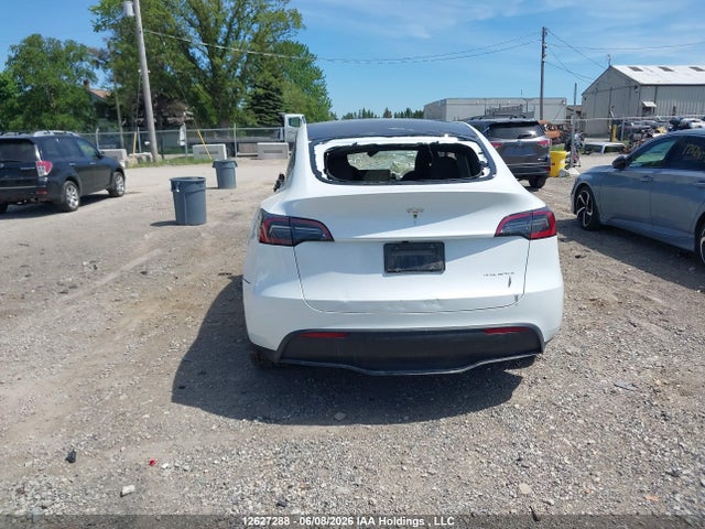7SAYGDEE0RF210433 Tesla Model Y
