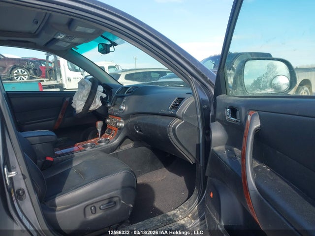 2013 Toyota Highlander V6 Limited მანქანა იყიდება აუქციონზე, vin: 5TDDK3EH6DS217910, აუქციონის ნომერი: 12566332