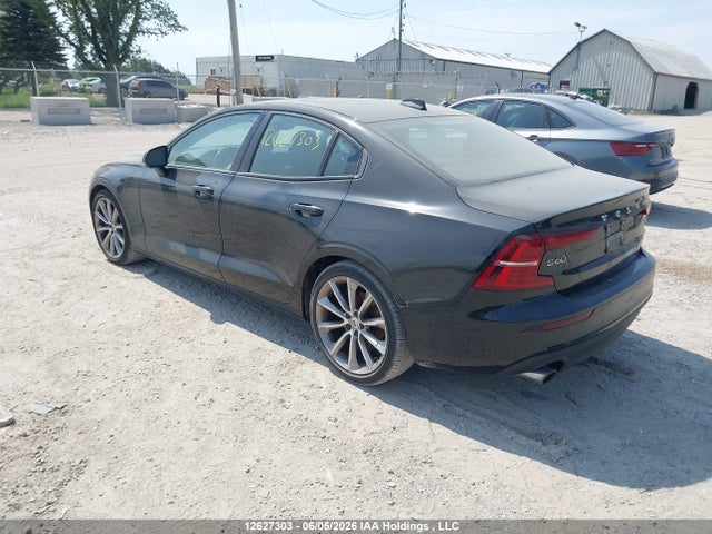 Volvo S60 2019 7JRA22TK6KG005058 Image 3