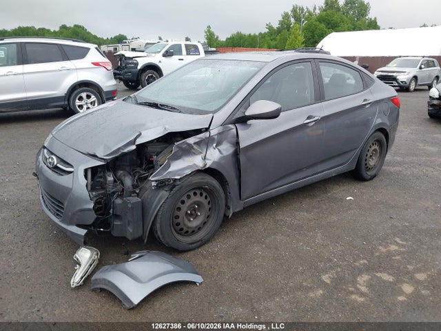 2015 Hyundai Accent მანქანა იყიდება აუქციონზე, vin: KMHCT4AE3FU888682, აუქციონის ნომერი: 12627386