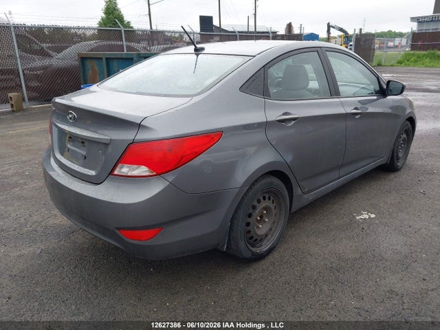 2015 Hyundai Accent მანქანა იყიდება აუქციონზე, vin: KMHCT4AE3FU888682, აუქციონის ნომერი: 12627386