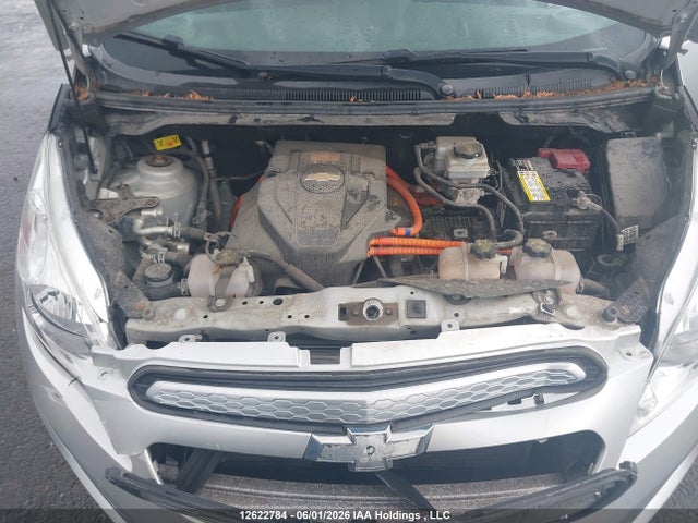 2015 Chevrolet Spark Ev 2lt მანქანა იყიდება აუქციონზე, vin: KL8CL6S08FC818886, აუქციონის ნომერი: 12622784