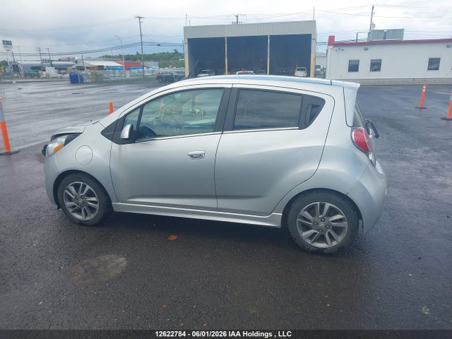 2015 Chevrolet Spark Ev 2lt მანქანა იყიდება აუქციონზე, vin: KL8CL6S08FC818886, აუქციონის ნომერი: 12622784