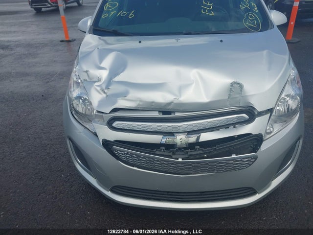 2015 Chevrolet Spark Ev 2lt მანქანა იყიდება აუქციონზე, vin: KL8CL6S08FC818886, აუქციონის ნომერი: 12622784