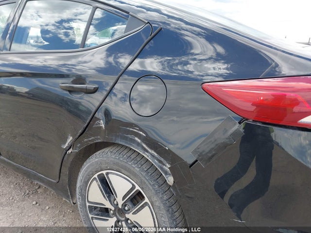 12627425 :رقم المزاد ، 5NPD74LF6HH131002 vin ، 2017 Hyundai Elantra Le مزاد بيع
