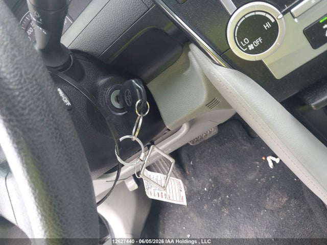 2014 Toyota Camry Le მანქანა იყიდება აუქციონზე, vin: 4T1BF1FK9EU359512, აუქციონის ნომერი: 12627440