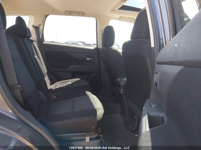 JA4JZ3AX7GZ608380 Mitsubishi Outlander Se/sel