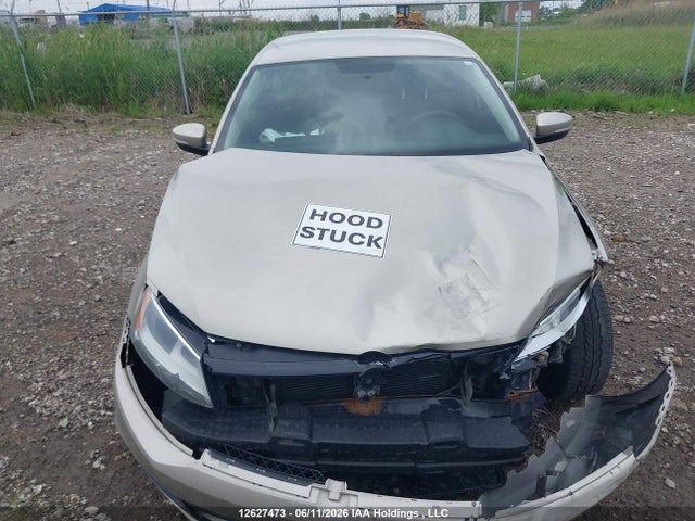 12627473 :رقم المزاد ، 3VW2K7AJ7EM270881 vin ، 2014 Volkswagen Jetta 2.0l Trendline+ مزاد بيع