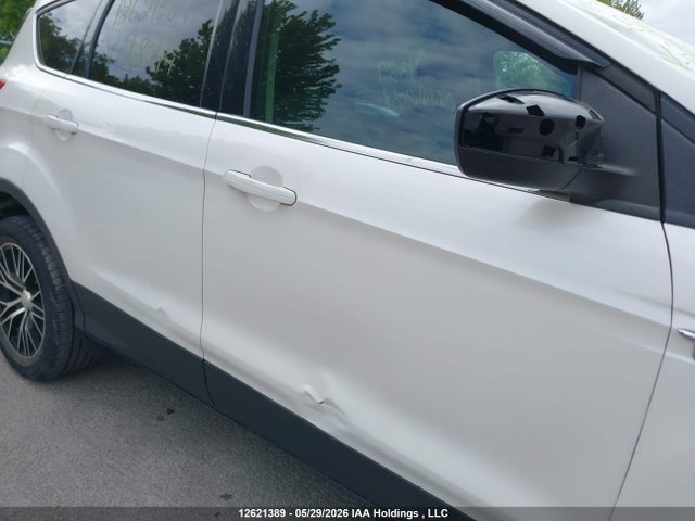 2014 Ford Escape Se მანქანა იყიდება აუქციონზე, vin: 1FMCU9GXXEUA48044, აუქციონის ნომერი: 12621389