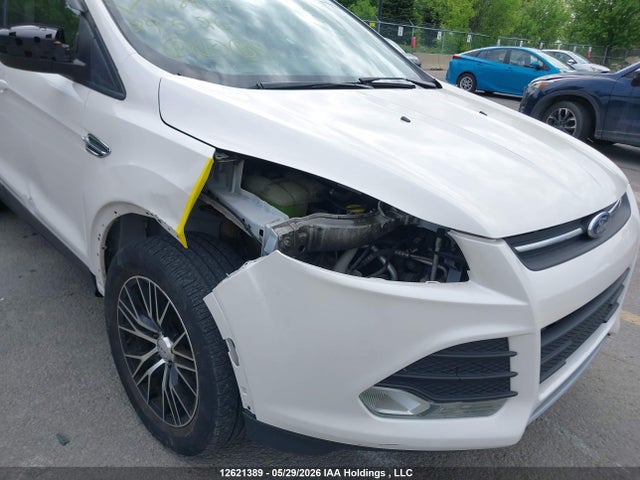 2014 Ford Escape Se მანქანა იყიდება აუქციონზე, vin: 1FMCU9GXXEUA48044, აუქციონის ნომერი: 12621389