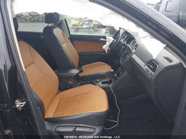 12616874 :رقم المزاد ، 3VV2B7AX6JM007865 vin ، 2018 Volkswagen Tiguan Comfortline مزاد بيع