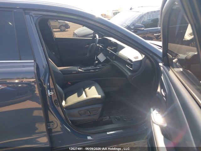 Продаж на аукціоні авто 2025 Toyota Crown Signia Limited, vin: JTDACAAJXS3031699, номер лоту: 12627491