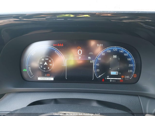 Продаж на аукціоні авто 2025 Toyota Crown Signia Limited, vin: JTDACAAJXS3031699, номер лоту: 12627491