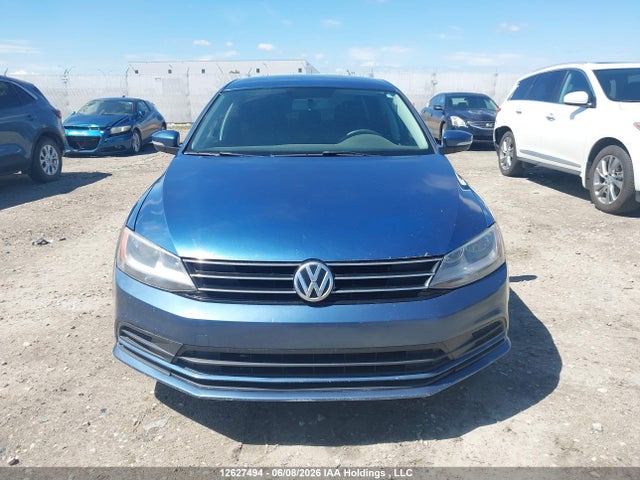 2015 Volkswagen Jetta Sedan მანქანა იყიდება აუქციონზე, vin: 3VW2K7AJ1FM400557, აუქციონის ნომერი: 12627494