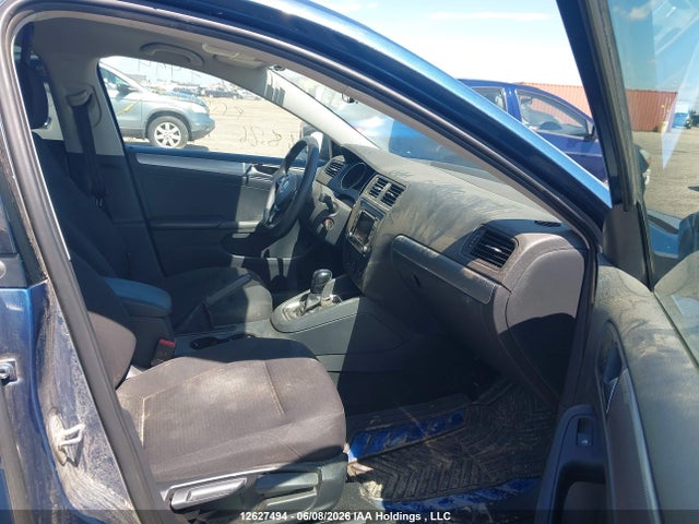 2015 Volkswagen Jetta Sedan მანქანა იყიდება აუქციონზე, vin: 3VW2K7AJ1FM400557, აუქციონის ნომერი: 12627494
