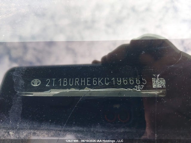 2T1BURHE6KC196665 Toyota COROLLA SE
