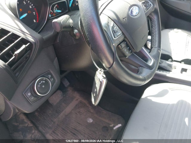 Продажа на аукционе авто 2019 Ford Escape Se, vin: 1FMCU9GD3KUB12538, номер лота: 12627560