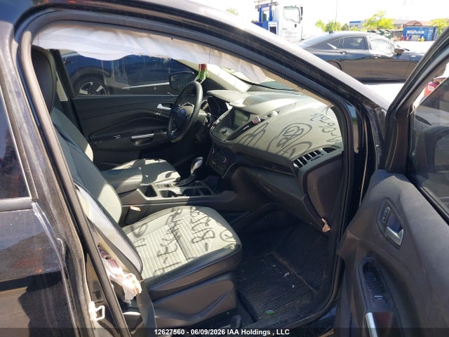 Продажа на аукционе авто 2019 Ford Escape Se, vin: 1FMCU9GD3KUB12538, номер лота: 12627560