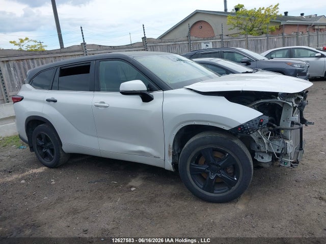 Toyota Highlander Hybrid Le 2023 5TDBBRCH3PS128264 Image 13