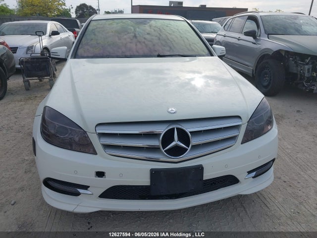 2011 Mercedes-benz C 250 4matic მანქანა იყიდება აუქციონზე, vin: WDDGF8FB0BA522263, აუქციონის ნომერი: 12627594