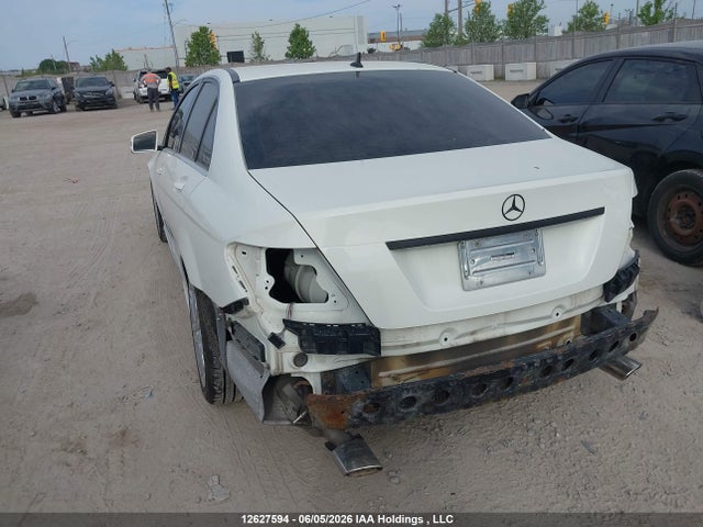 2011 Mercedes-benz C 250 4matic მანქანა იყიდება აუქციონზე, vin: WDDGF8FB0BA522263, აუქციონის ნომერი: 12627594