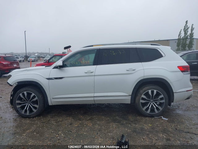 Продажа на аукционе авто 2022 Volkswagen Atlas 3.6 Fsi Execline, vin: 1V2FR2CA8NC556268, номер лота: 12624037