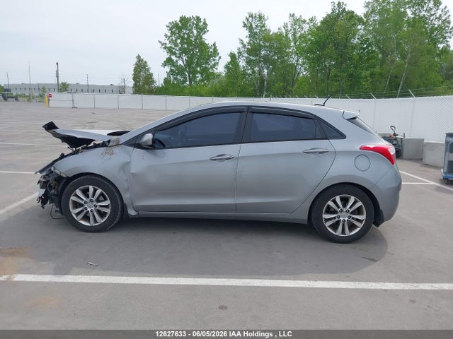 2013 Hyundai Elantra Gt მანქანა იყიდება აუქციონზე, vin: KMHD35LE0DU092430, აუქციონის ნომერი: 12627633