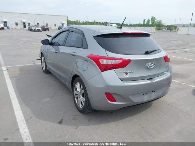 2013 Hyundai Elantra Gt მანქანა იყიდება აუქციონზე, vin: KMHD35LE0DU092430, აუქციონის ნომერი: 12627633
