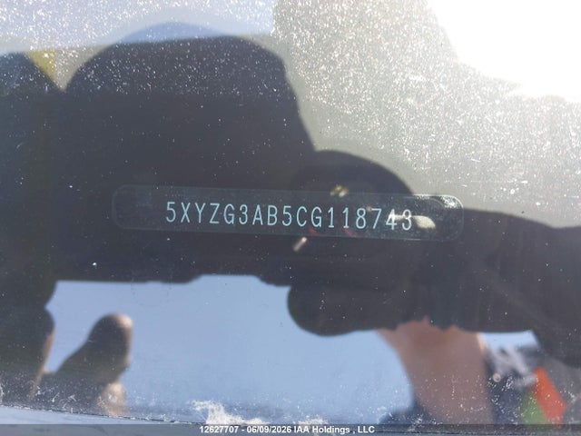 2012 Hyundai Santa Fe Gl 2.4 მანქანა იყიდება აუქციონზე, vin: 5XYZG3AB5CG118743, აუქციონის ნომერი: 12627707