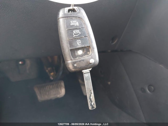 KMHTG6AF2LU024470 Hyundai Veloster Premium
