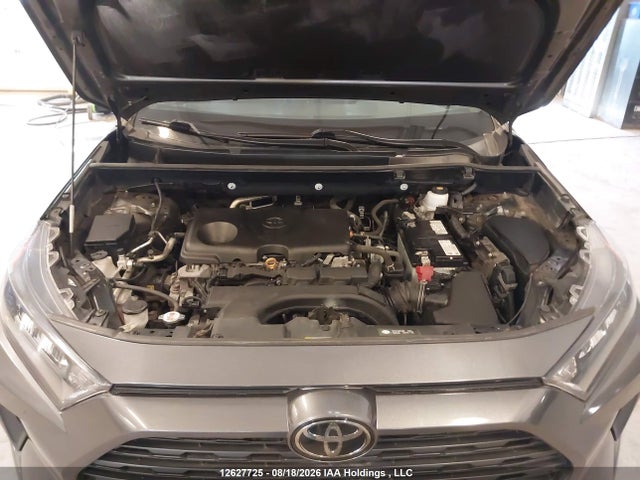 2T3B1RFV7MC204746 Toyota RAV4 LE