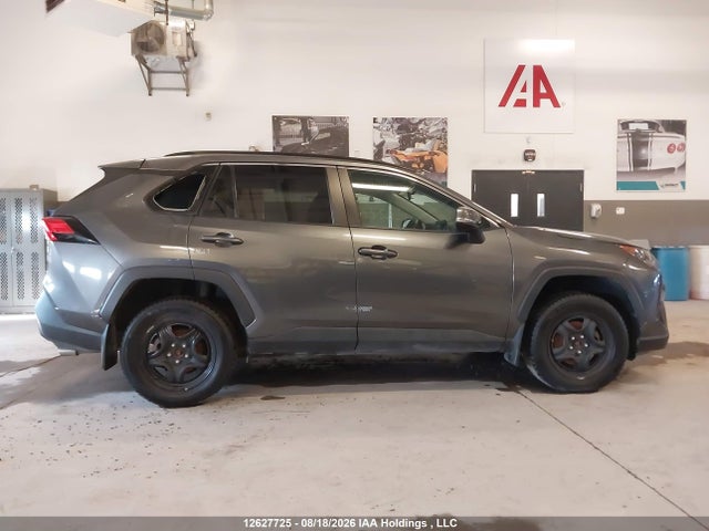 2T3B1RFV7MC204746 Toyota RAV4 LE
